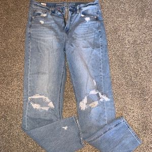 American Eagle Mom Jean